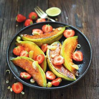 Tangy Syrup Melon and Strawberries Tangy Syrup Melon and Strawberries