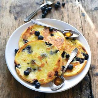 Gluten-free blueberries pancakes a la Plancha® griddle Gluten-free blueberries pancakes a la Plancha® griddle