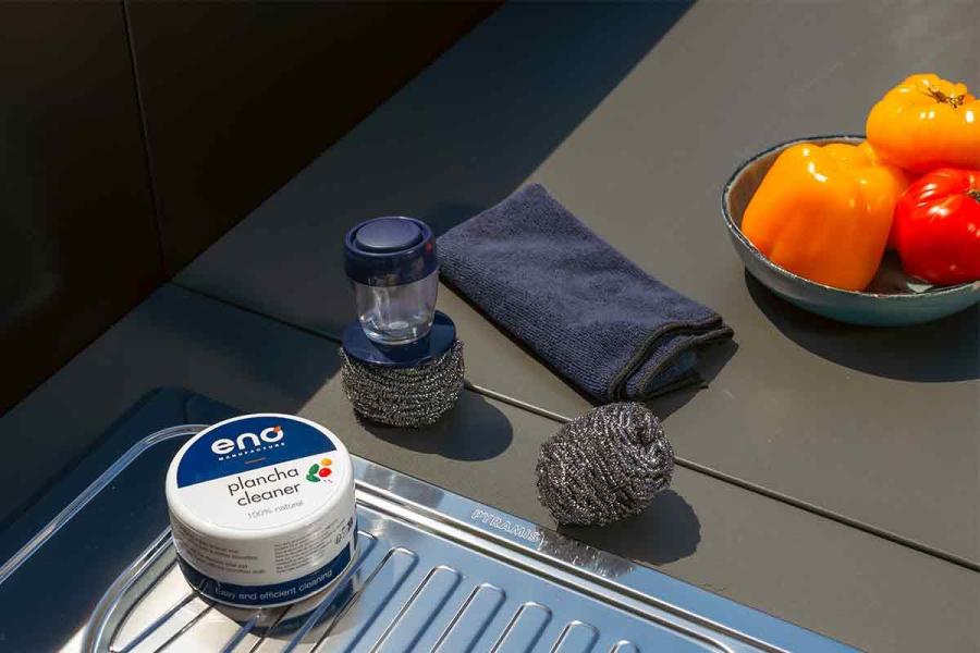Entretenir et nettoyer sa plancha ENO