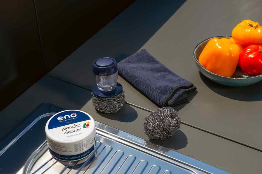 How to clean a griddle