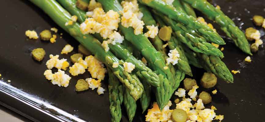 Asparagus salad with eggs Asparagus salad with eggs